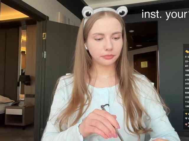 VikkiExtraCheese webcam