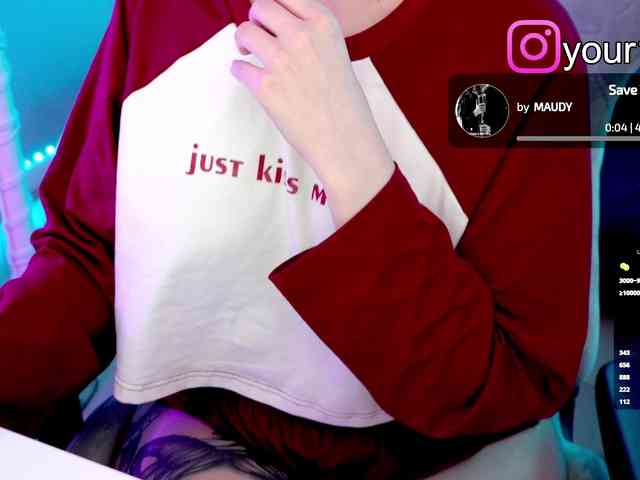 VikkiExtraCheese webcam