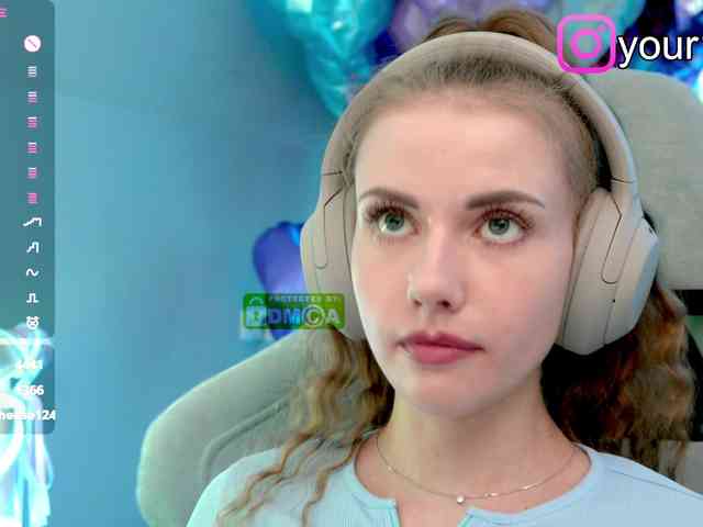 VikkiExtraCheese webcam