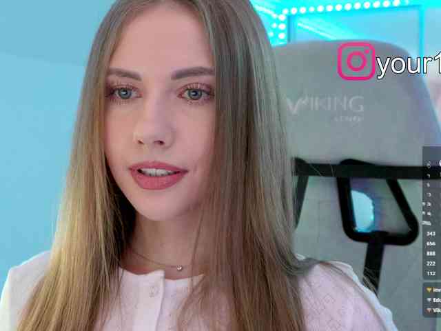 -VikkiL0vesCheese- -VikkiL0vesCheese-