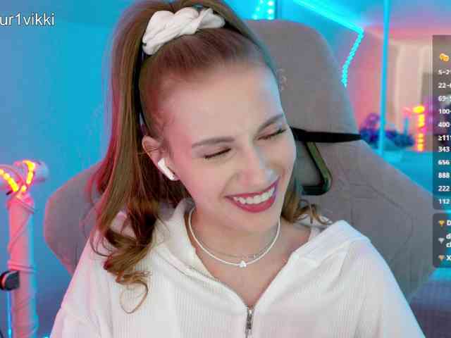 VikkiExtraCheese webcam