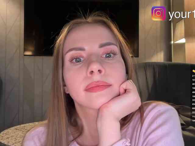 VikkiExtraCheese webcam