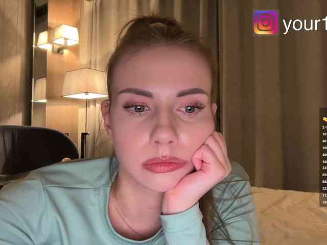 VikkiExtraCheese webcam