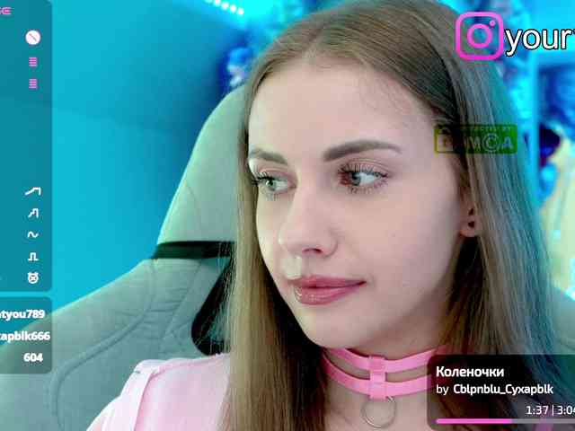 VikkiExtraCheese webcam