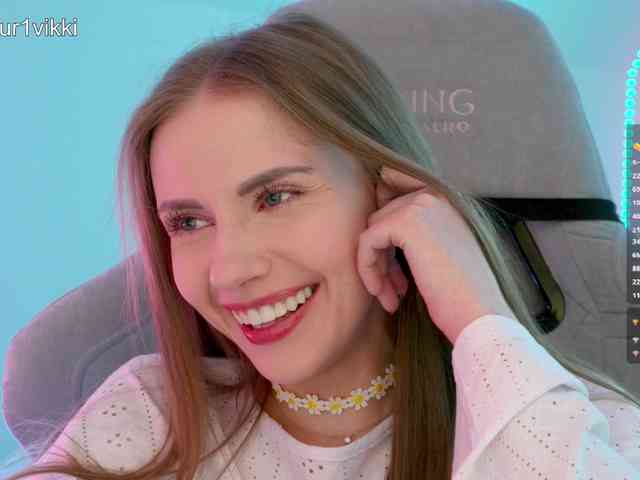 VikkiExtraCheese webcam