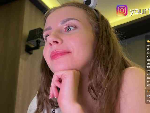 VikkiExtraCheese webcam