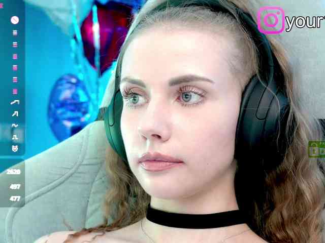 VikkiExtraCheese webcam
