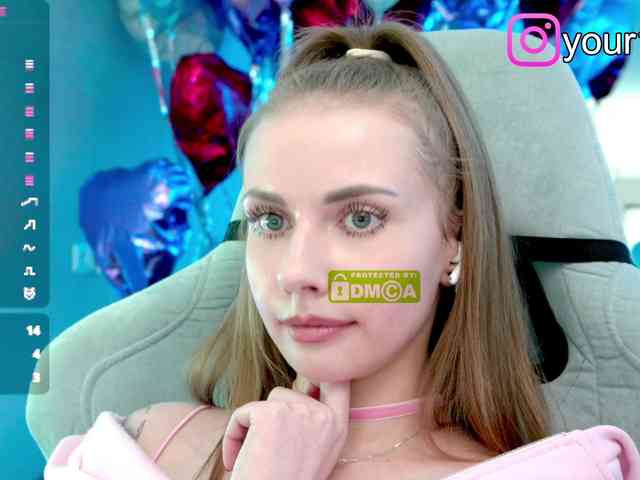 VikkiExtraCheese webcam