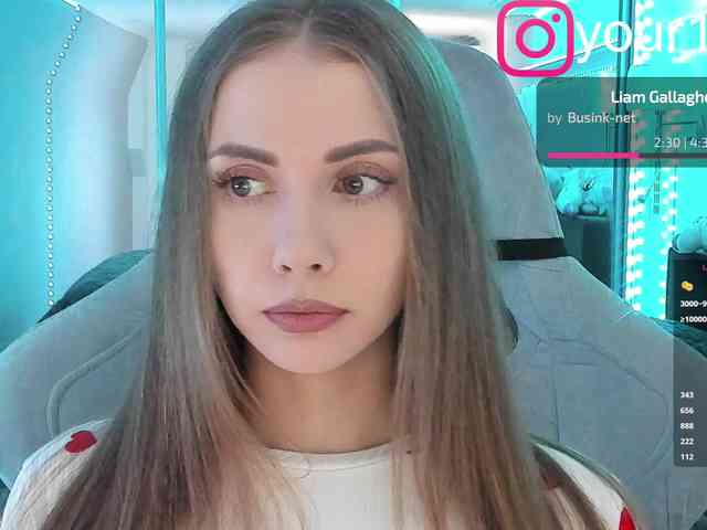 VikkiExtraCheese webcam