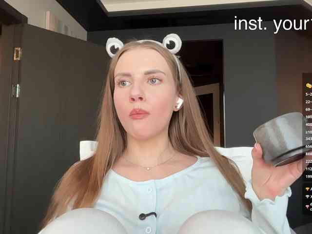 VikkiExtraCheese webcam