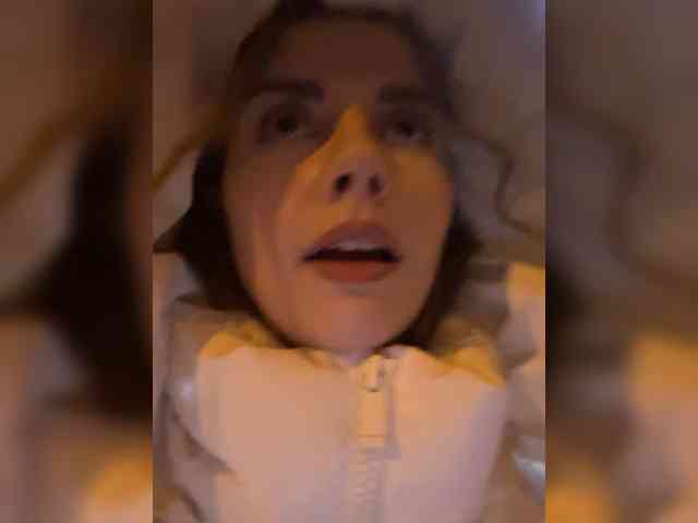 VikkiExtraCheese webcam