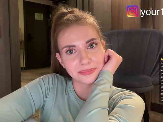 VikkiExtraCheese webcam