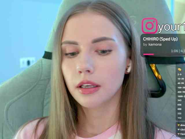 VikkiExtraCheese webcam