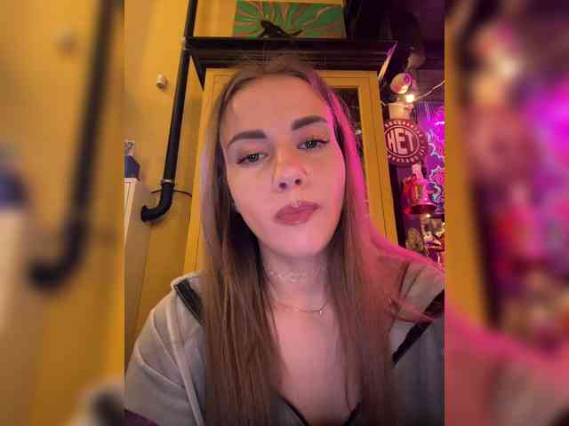 VikkiExtraCheese webcam