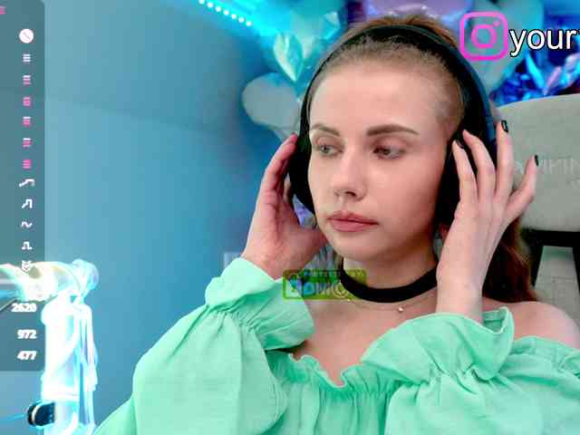 nude amateur porn -VikkiL0vesCheese-