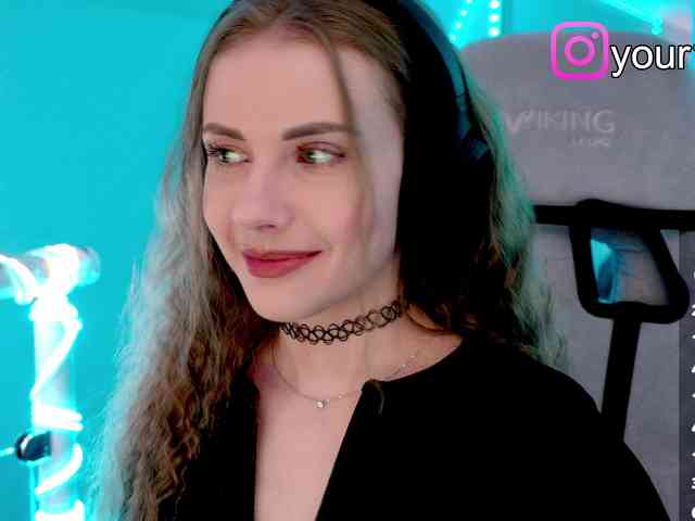 VikkiExtraCheese webcam