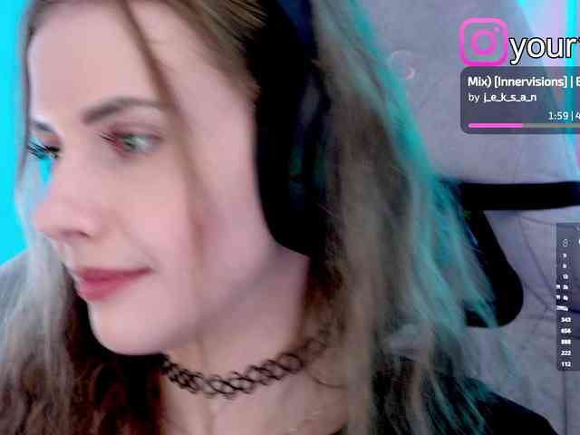 VikkiExtraCheese webcam