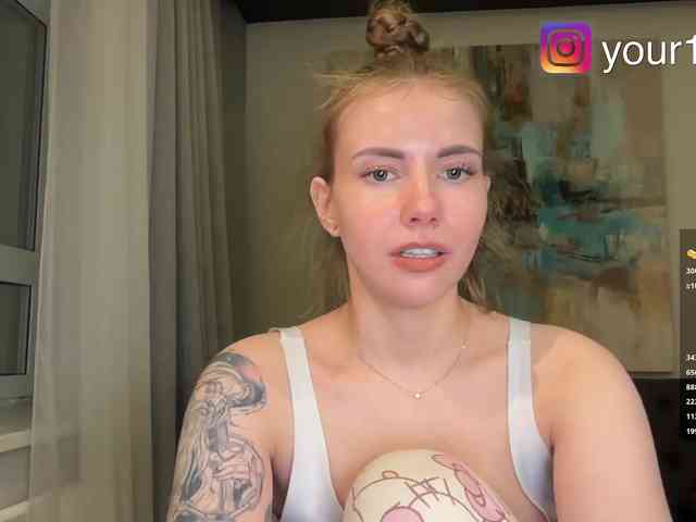 VikkiExtraCheese webcam