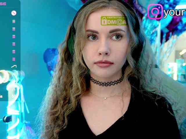 VikkiExtraCheese webcam