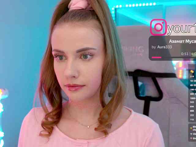 VikkiExtraCheese webcam