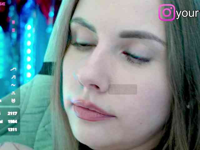 VikkiExtraCheese webcam