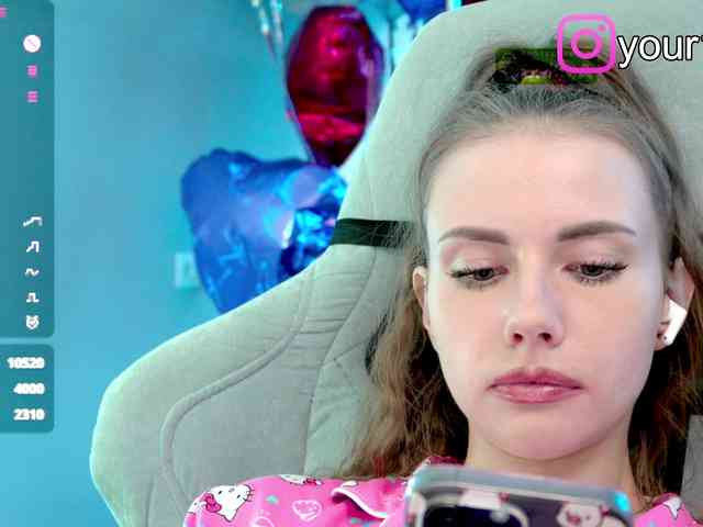 VikkiExtraCheese webcam