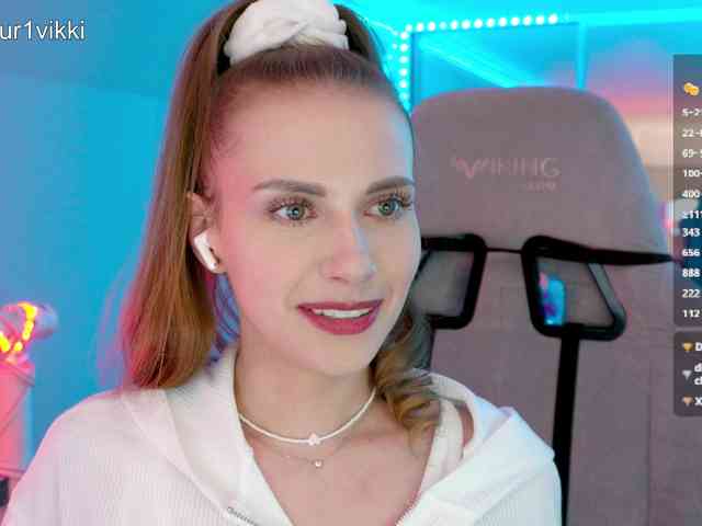 VikkiExtraCheese webcam