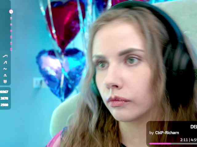 VikkiExtraCheese webcam
