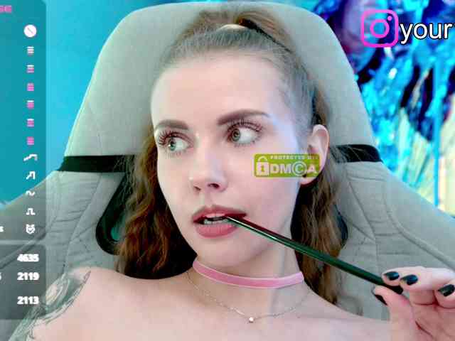 VikkiExtraCheese