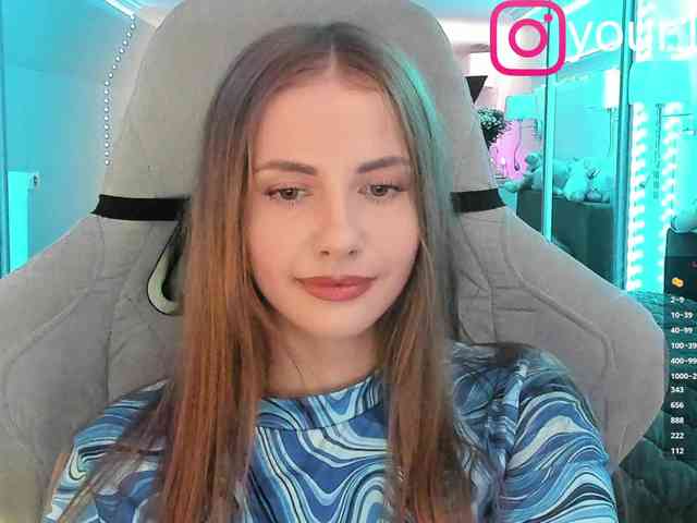 VikkiExtraCheese webcam