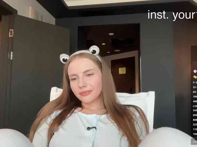 VikkiExtraCheese webcam