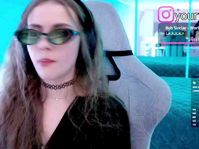 VikkiExtraCheese webcam