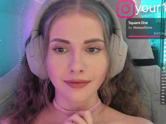 VikkiExtraCheese webcam