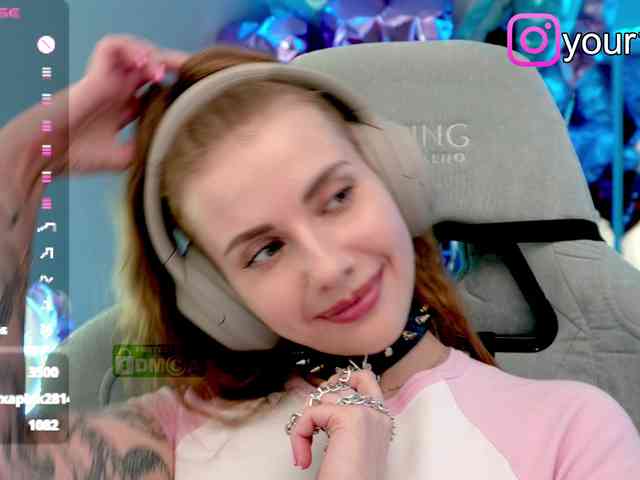 VikkiExtraCheese webcam