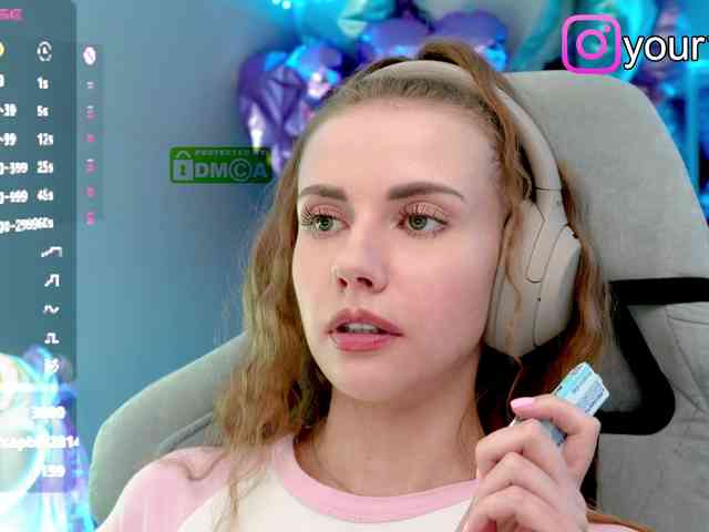 -VikkiL0vesCheese-