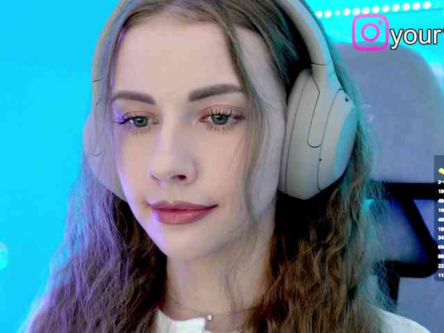 VikkiExtraCheese webcam