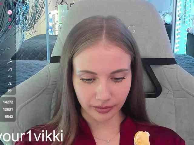 VikkiExtraCheese webcam