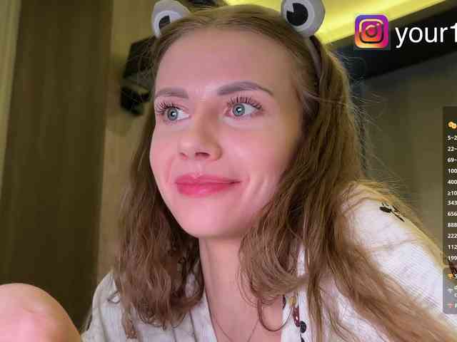 VikkiExtraCheese webcam