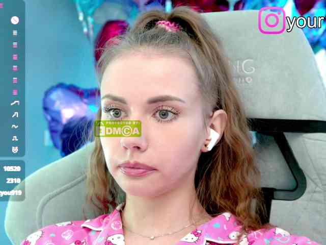 VikkiExtraCheese webcam