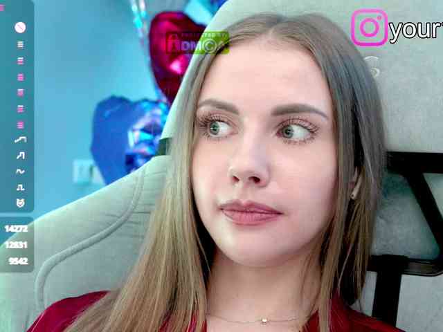 VikkiExtraCheese webcam