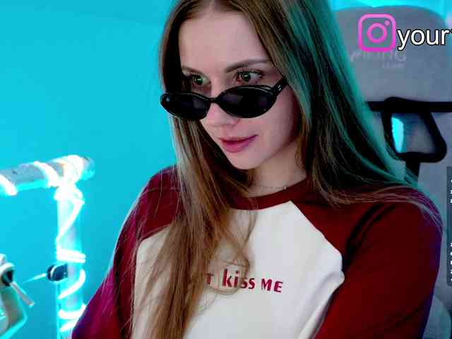 VikkiExtraCheese webcam