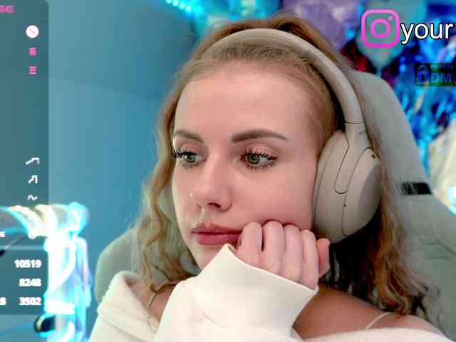 VikkiExtraCheese webcam