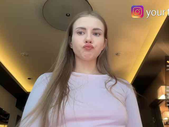 VikkiExtraCheese webcam