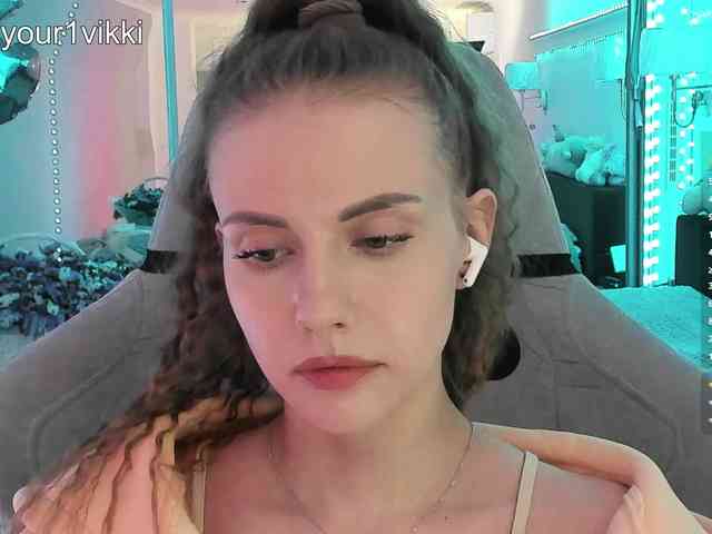 VikkiExtraCheese webcam