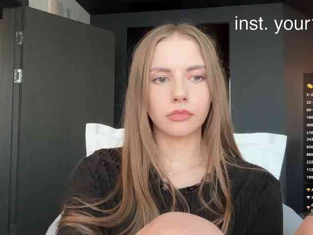 VikkiExtraCheese webcam