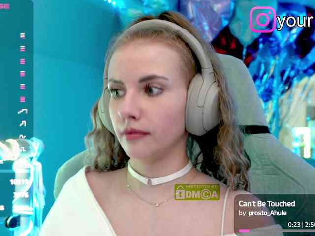 VikkiExtraCheese webcam