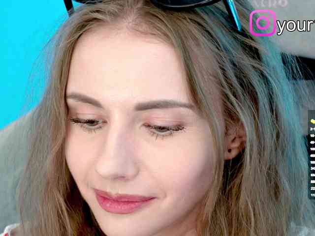 VikkiExtraCheese webcam