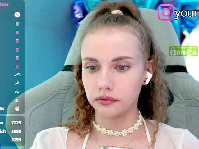 VikkiExtraCheese