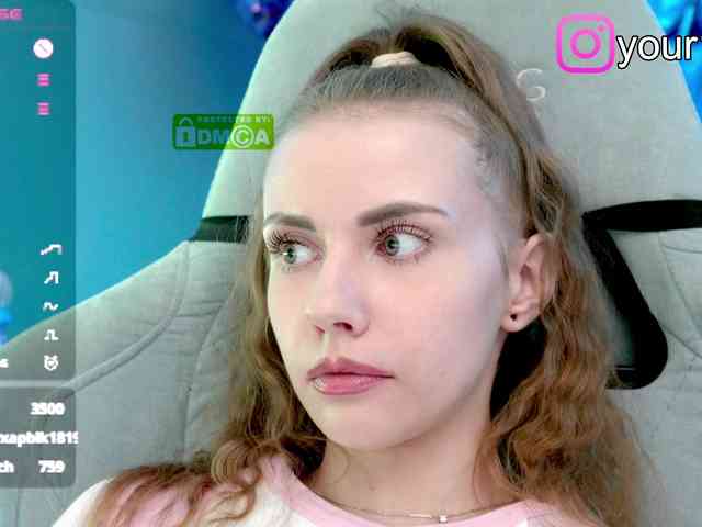 VikkiExtraCheese webcam