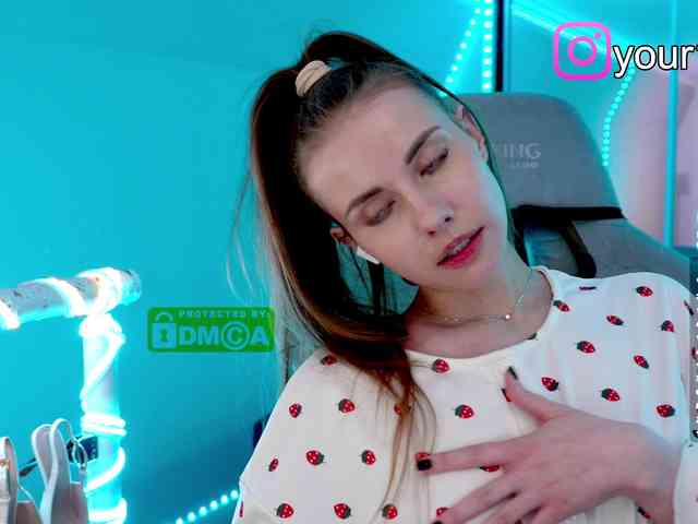 VikkiExtraCheese